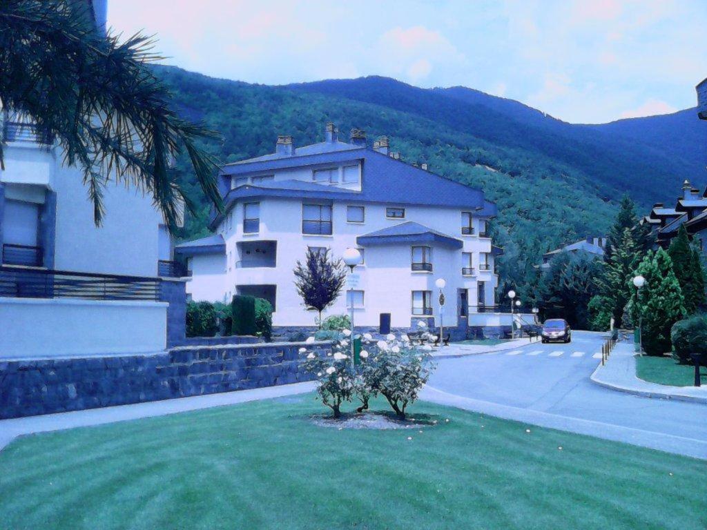 Apartamento Valles Blancos 3-6 Biescas  Zewnętrze zdjęcie